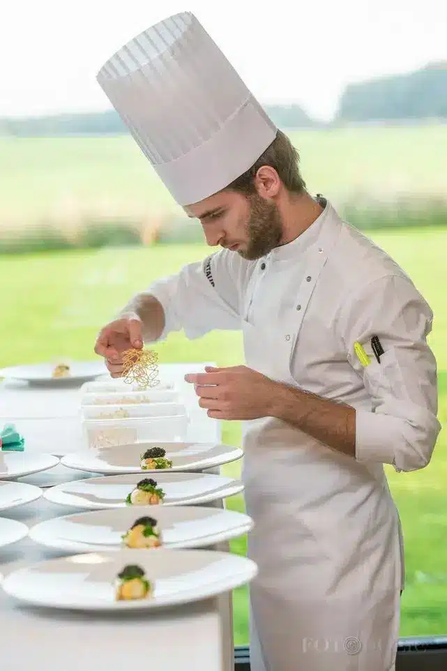 Lyksvad caviar sælges til top restauranter. På vores webshop er det også muligt at købe online